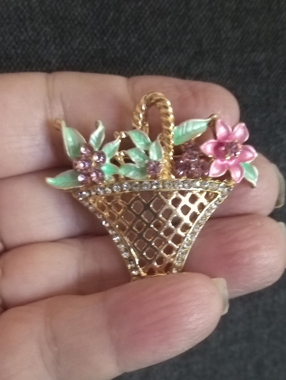 💐🧺Gold Basket Floral Brooch with Pink and Turquoise Enamel Flowers